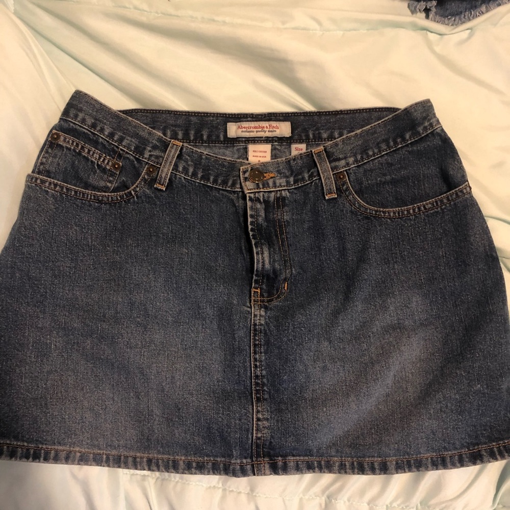 Abercrombie and Fitch miniskirt